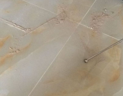 昔阳瓷砖空鼓维修公司分享粘合剂选择不当在瓷砖铺贴过程中可能导致以下问题